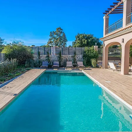 Villa Classic Atsoupades