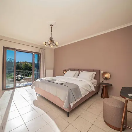 Classic Villa Atsoupades